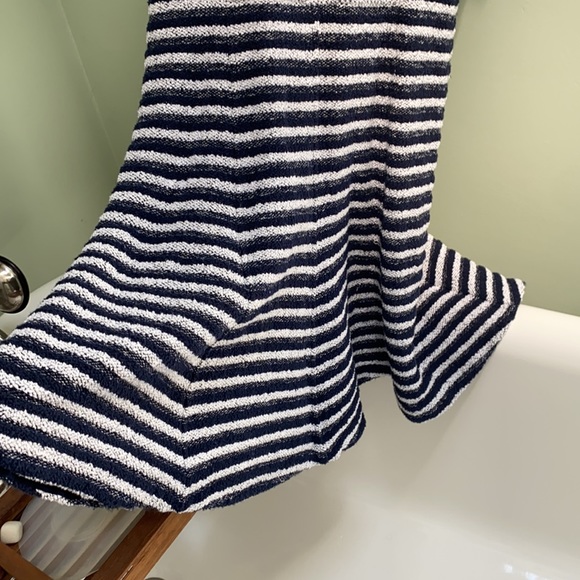 Theory Dress - Picture 2 of 3